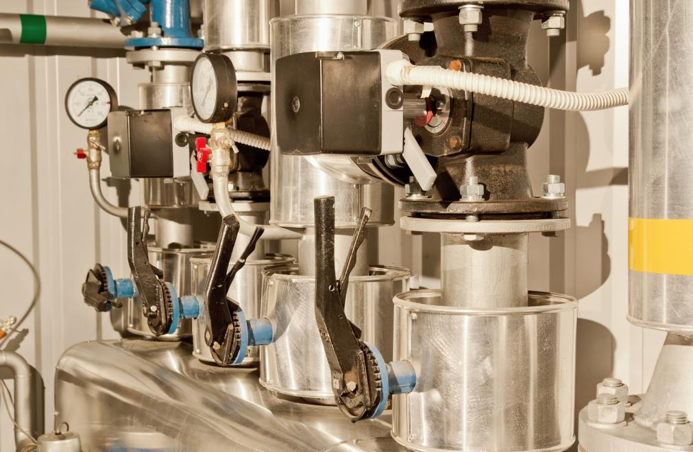 Tankless Water Heaters vs. Storage Tank Water Heaters